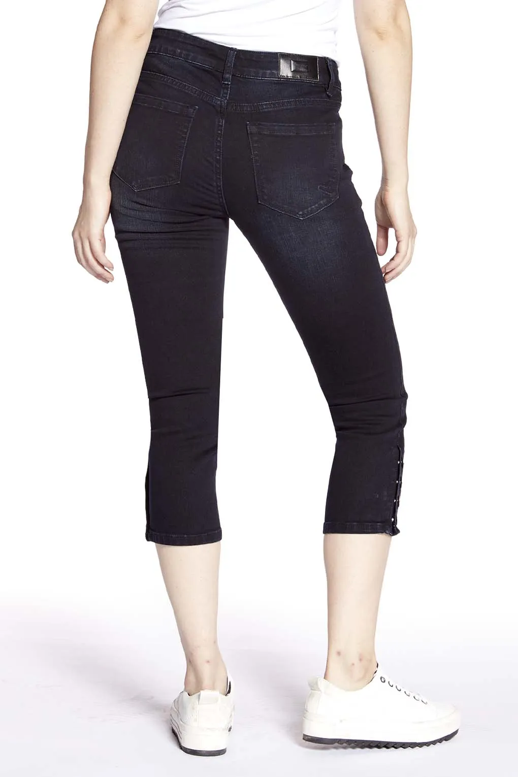 LUCY - 5-Pocket Capri - Blue Black Wash