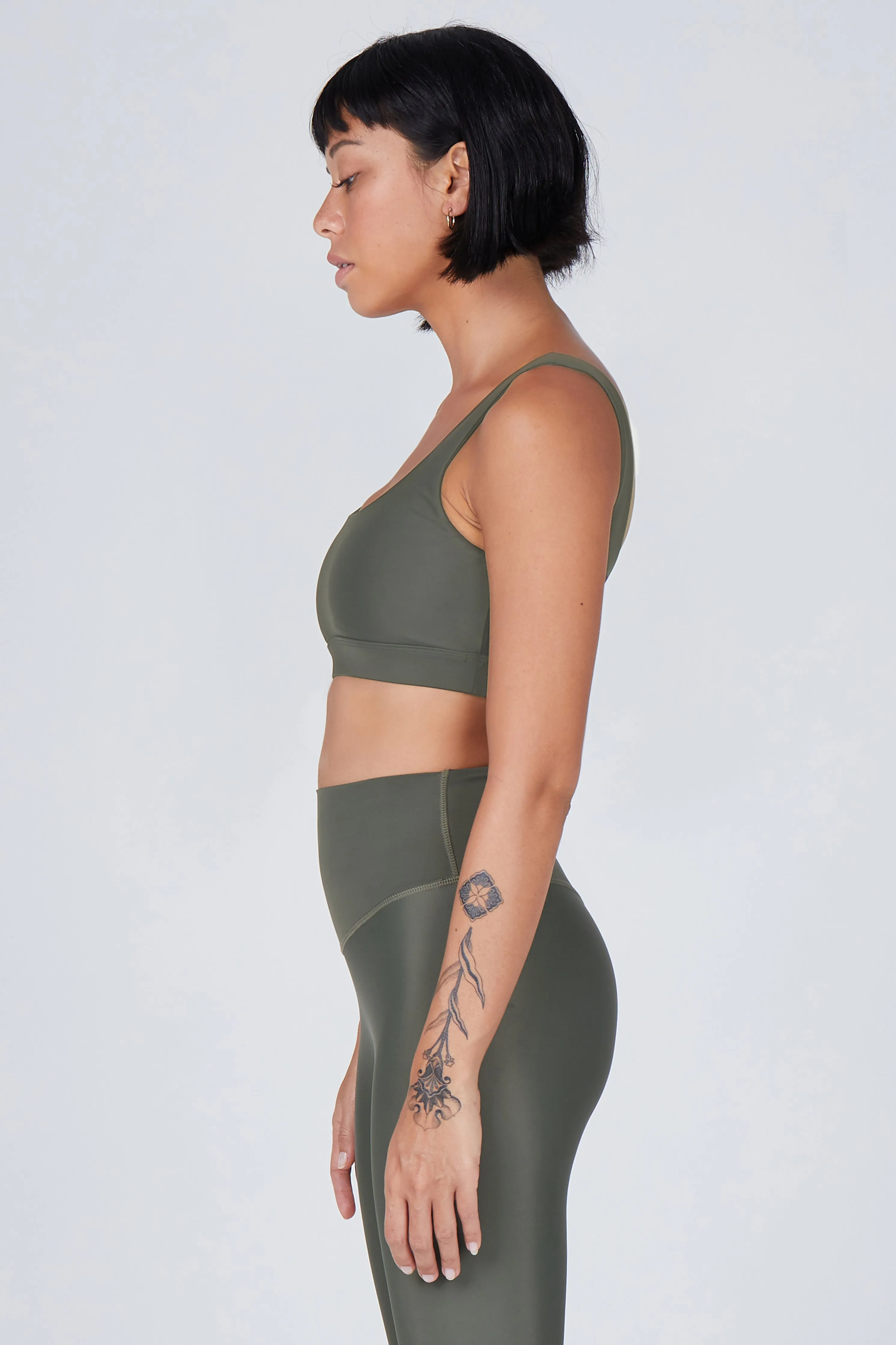 Mera Classic Sports Bra | Recycled Nylon | Olive